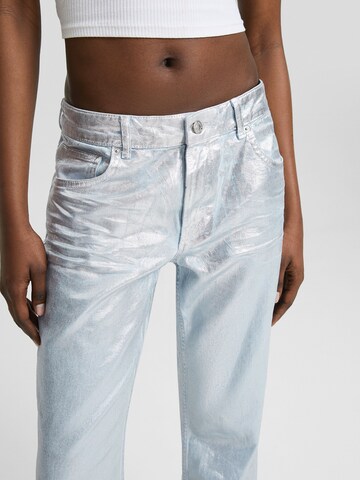 Bershka Normální Džíny – modrá