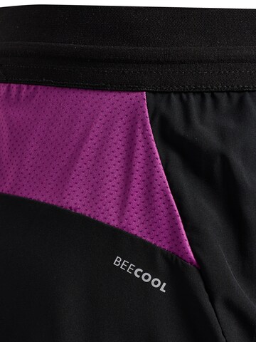 Hummel Regular Sports trousers in Black