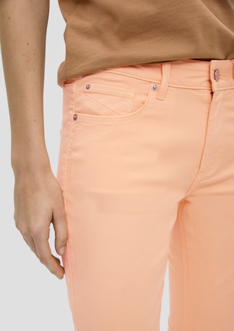 QS - Slimfit Vaquero en naranja