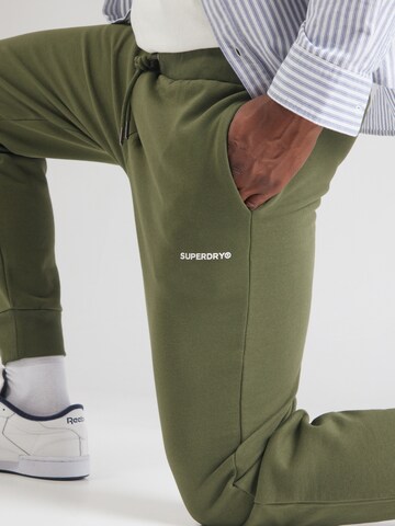 Effilé Pantalon Superdry en vert