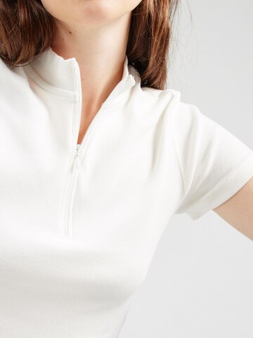 Mavi - Camiseta en blanco