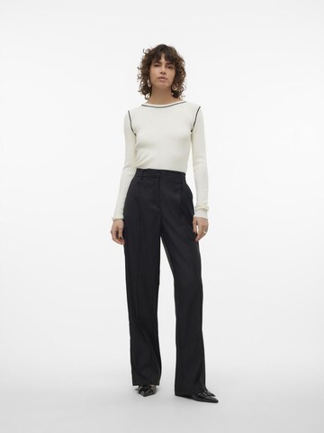 VERO MODA regular Bukser med fals i sort