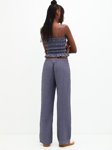 Pull&Bear Regular Trousers in Blue