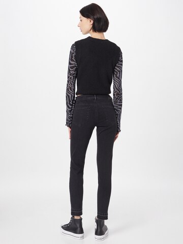 Dawn Skinny Jeans in Black