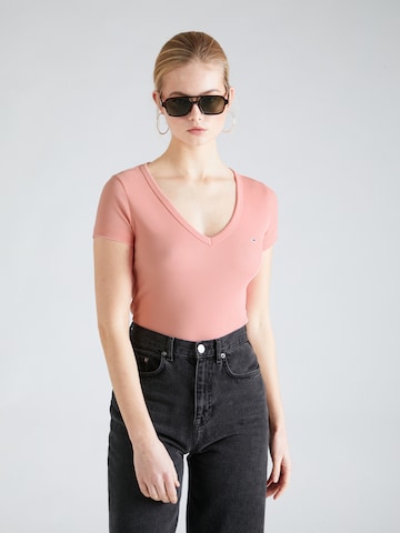 Tommy Jeans Shirt 'ESSENTIAL' in Roze: voorkant