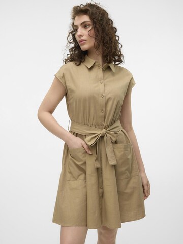 Abito camicia di VERO MODA in verde: frontale