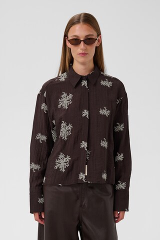 SOAKED IN LUXURY Blouse in Brown: front