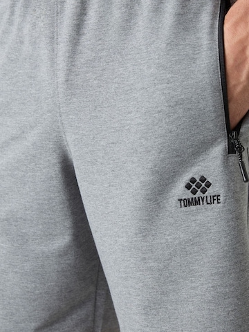 regular Pantaloni di Tommy Life in grigio