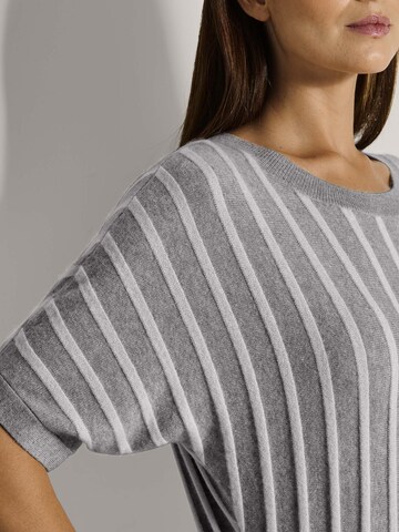 MADELEINE Trui in Grijs