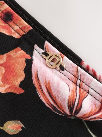 Next Bikinihose in Schwarz