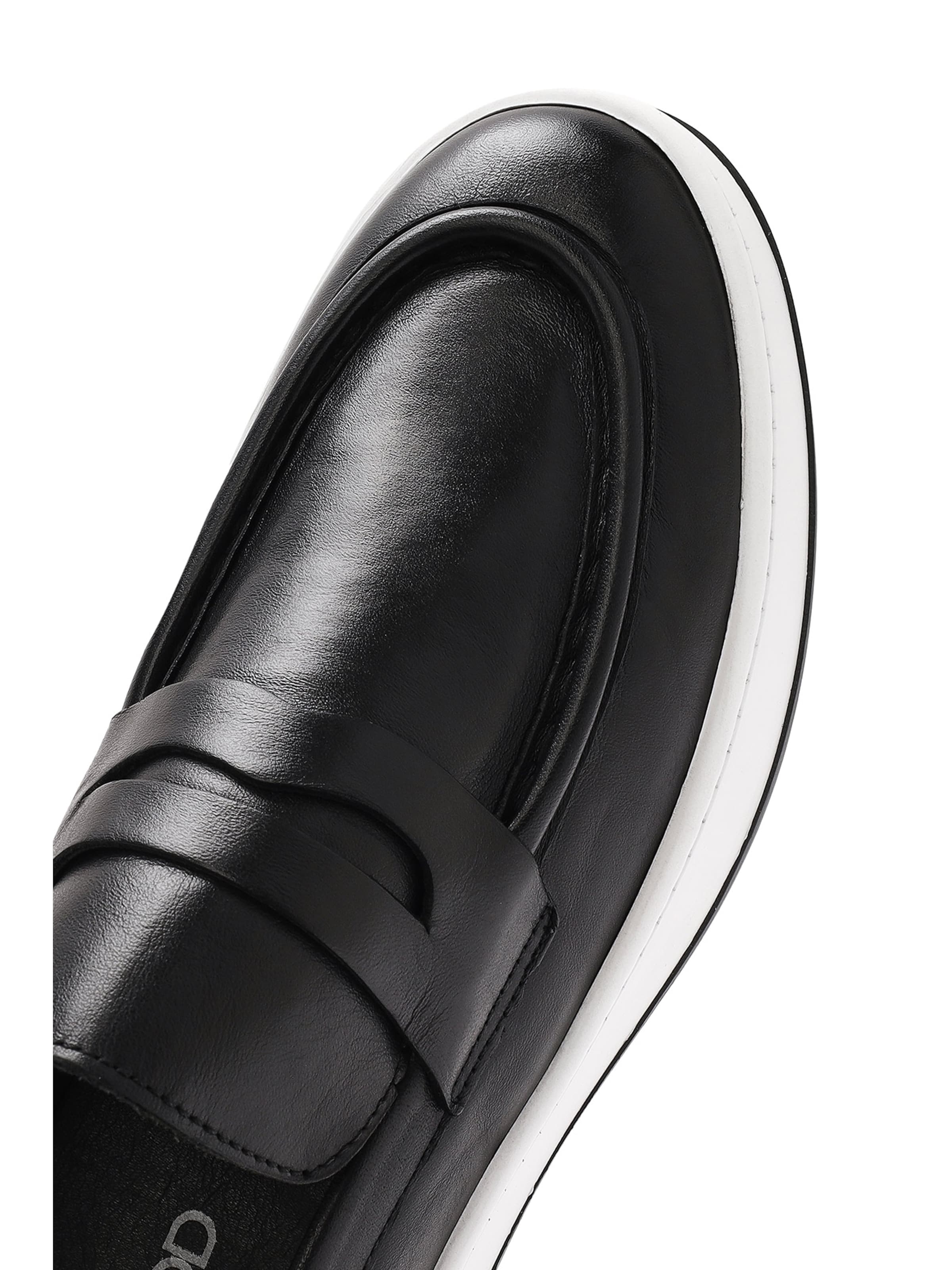Slipper di Derimod in nero
