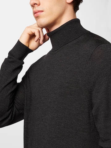 Calvin Klein Sweater in Black