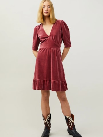 Odd Molly Mekko 'Saga' värissä vaaleanpunainen