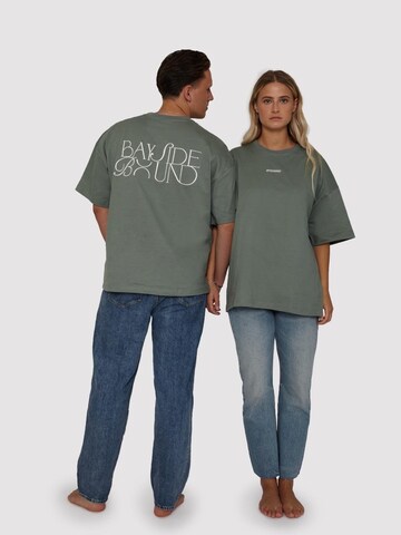 BAYSIDE BOUND Oversized shirt 'THE BAYSIDE UNISEX OVERSIZE TEE' in Groen