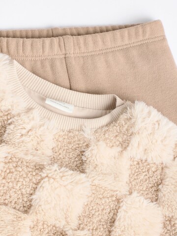 Next Set: Sweatshirt und Hose in Beige