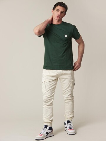 T-Shirt 'Basito' Deeluxe en vert