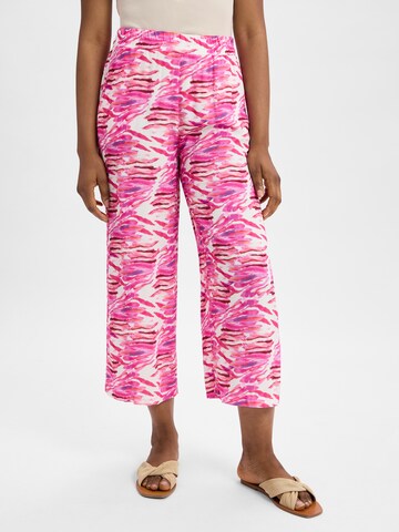 Marie Lund Flared Pleat-Front Pants ' ' in Pink: front