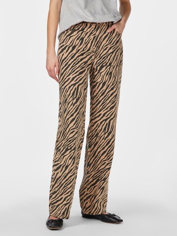 YAS Regular Jeans in Brown: front