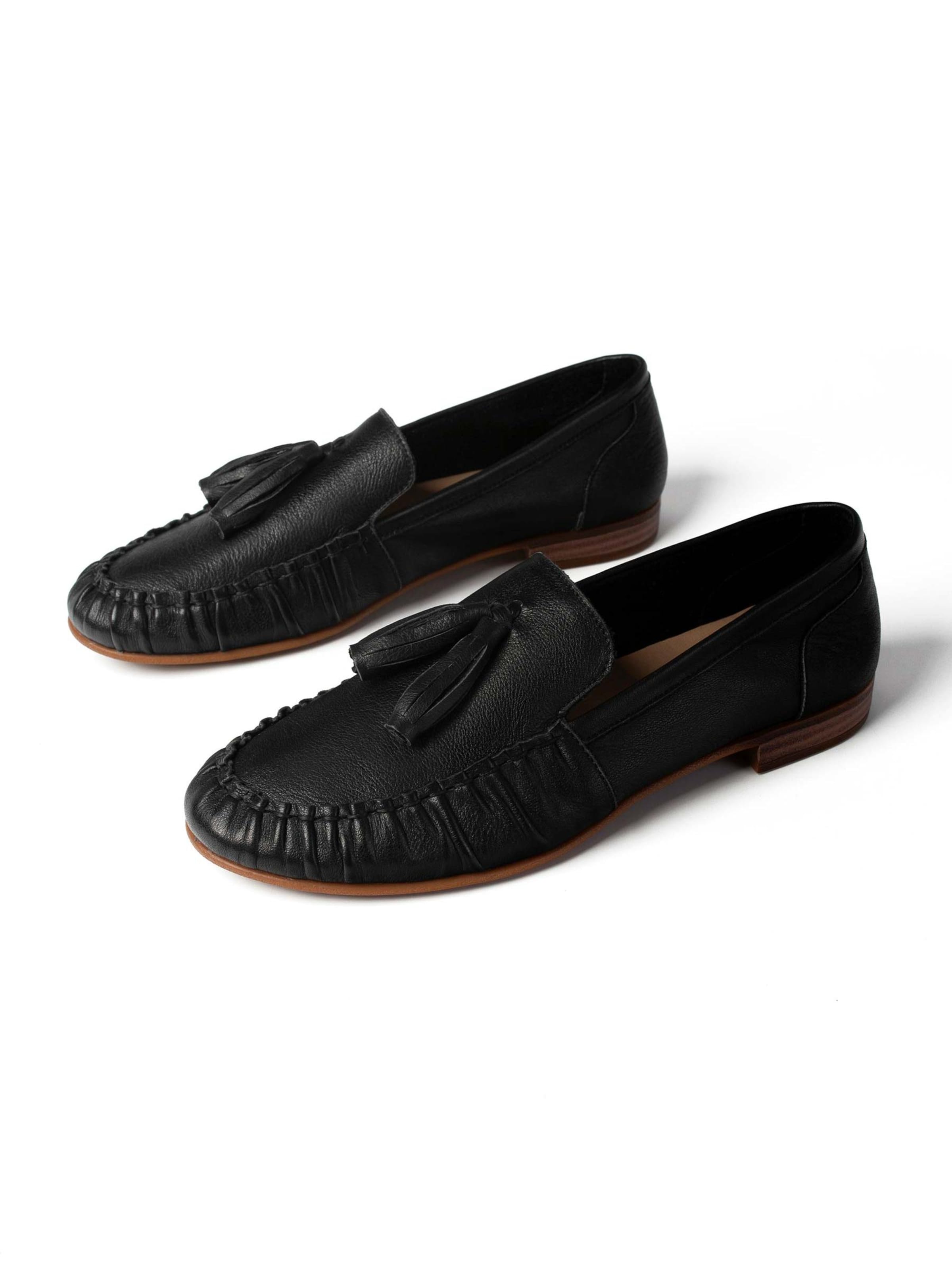 L37 HANDMADE SHOES Moccasin 'WILDFLOWERS IN HER HAIR' in Black