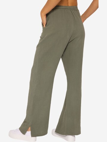SASSYCLASSY Loose fit Pants in Green