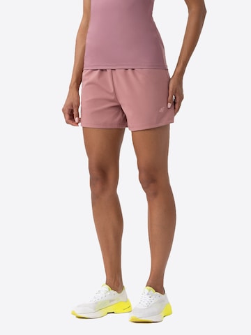 4F regular Παντελόνι φόρμας σε ροζ: μπροστά