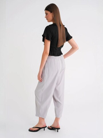 MixRay - Folgado Calças em cinzento