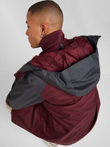 THE NORTH FACE - Chaqueta de montaña 'Quest' en rojo