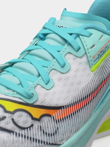 Chaussure de course 'ENDORPHIN AZURA' saucony en blanc