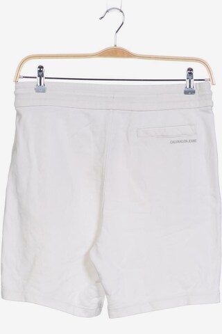 Calvin Klein Jeans Shorts in 34 in White