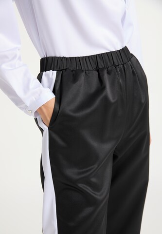 RISA Loose fit Pants in Black