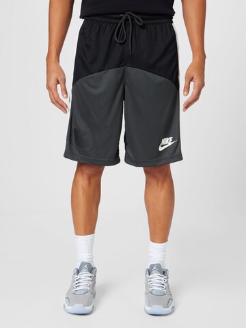 NIKE Loosefit Sportbroek in Grijs: voorkant