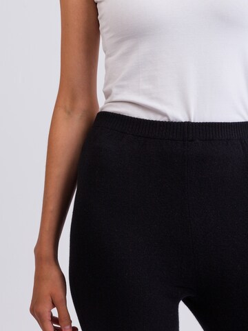 CASH-MERE.CH Slimfit Leggingsit värissä musta