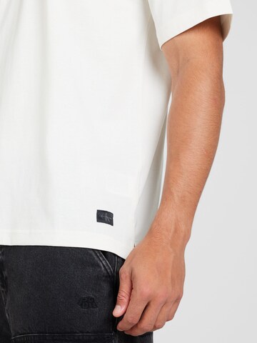 Tricou de la Calvin Klein Jeans pe alb
