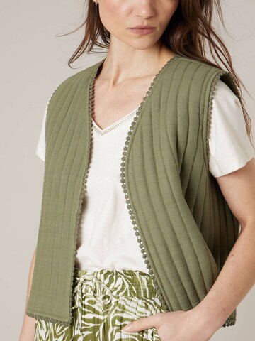 Gilet 'BERTILLE' Deeluxe en vert : devant