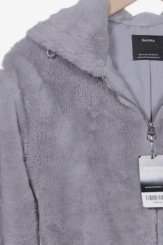 Bershka Sweatshirt & Zip-Up Hoodie in XS in Grey