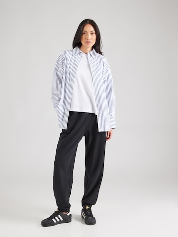 HOLLISTER Tapered Nadrág - fekete