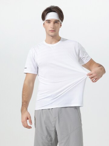 YOUTHUP Performance Shirt 'Kühlschicht' in White