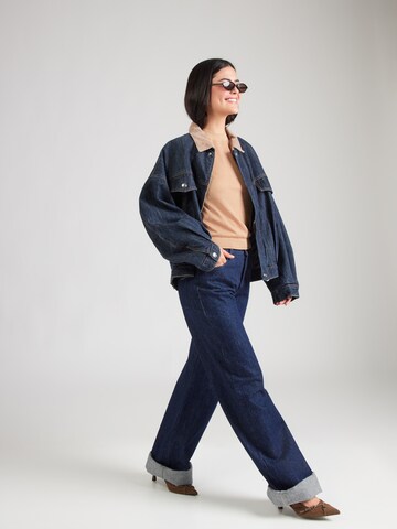 Pulover de la & Other Stories pe bej