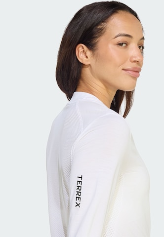 T-shirt fonctionnel 'Xperior' ADIDAS TERREX en blanc