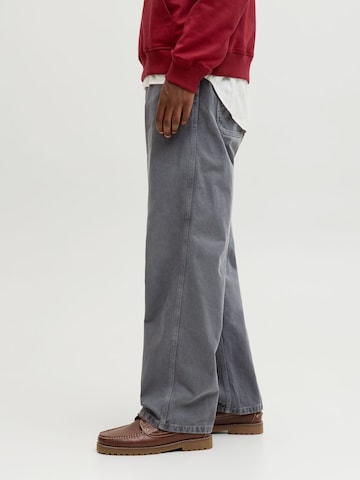 JACK & JONES Regular Trousers in Grey