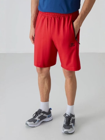 Tommy Life Regular Pants in Red
