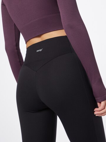 Skinny Pantaloni sportivi 'Make Me Zen' di HKMX in nero