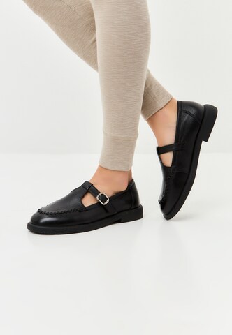 CESARE GASPARI Strap ballerina in Black