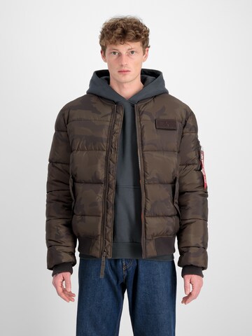 ALPHA INDUSTRIES Jacket 'Camo' in Grün: Vorderseite