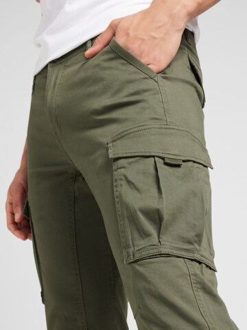 QS Tapered Cargo trousers in Green