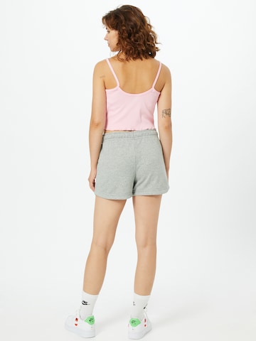 Regular Pantaloni 'Essential' de la Nike Sportswear pe gri