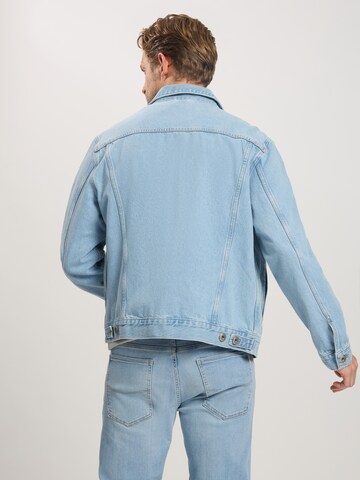 CROSS JEANS Übergangsjacke 'A 320' in Blau
