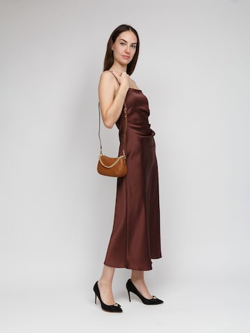 Michael Kors Crossbody Bag in Beige: front