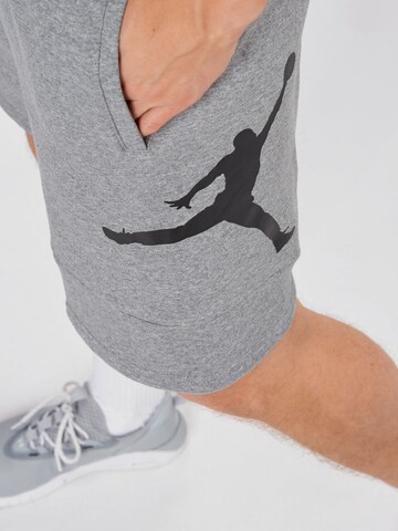 Jordan Regular Workout Pants in Grey