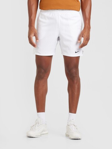 Regular Pantalon de sport 'VCTRY' NIKE en blanc : devant